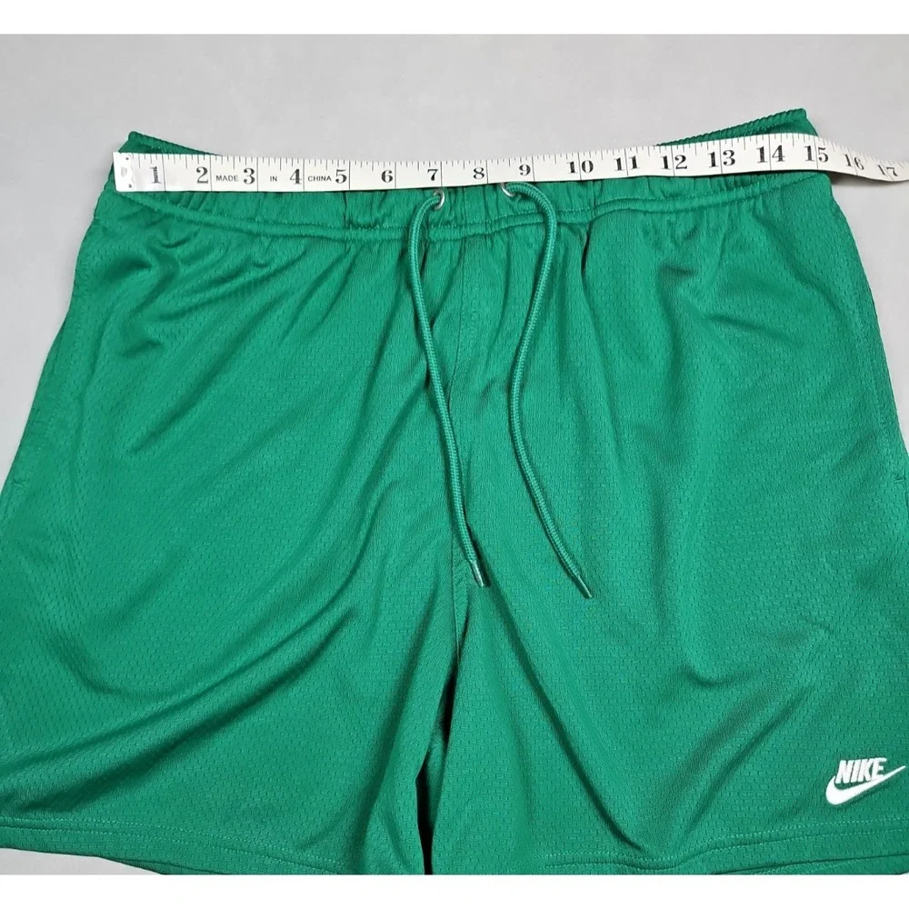 Nike Club Mens Green Mesh Flow Athletic Shorts Size Medium NWT